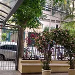 Comfy Private Room With Semi-Private Entrance - Women Only
