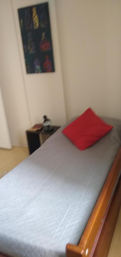 Hospedagem domiciliar Comfy Private With Semi-private Entrance - Women Only